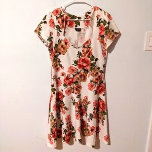 ModCloth Rock Steady Floral Ooh La La Lady Dress with Court Neckline Size XL